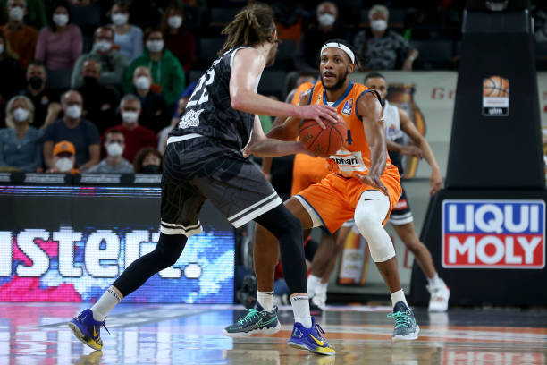 不仅成功卫 不仅成功卫