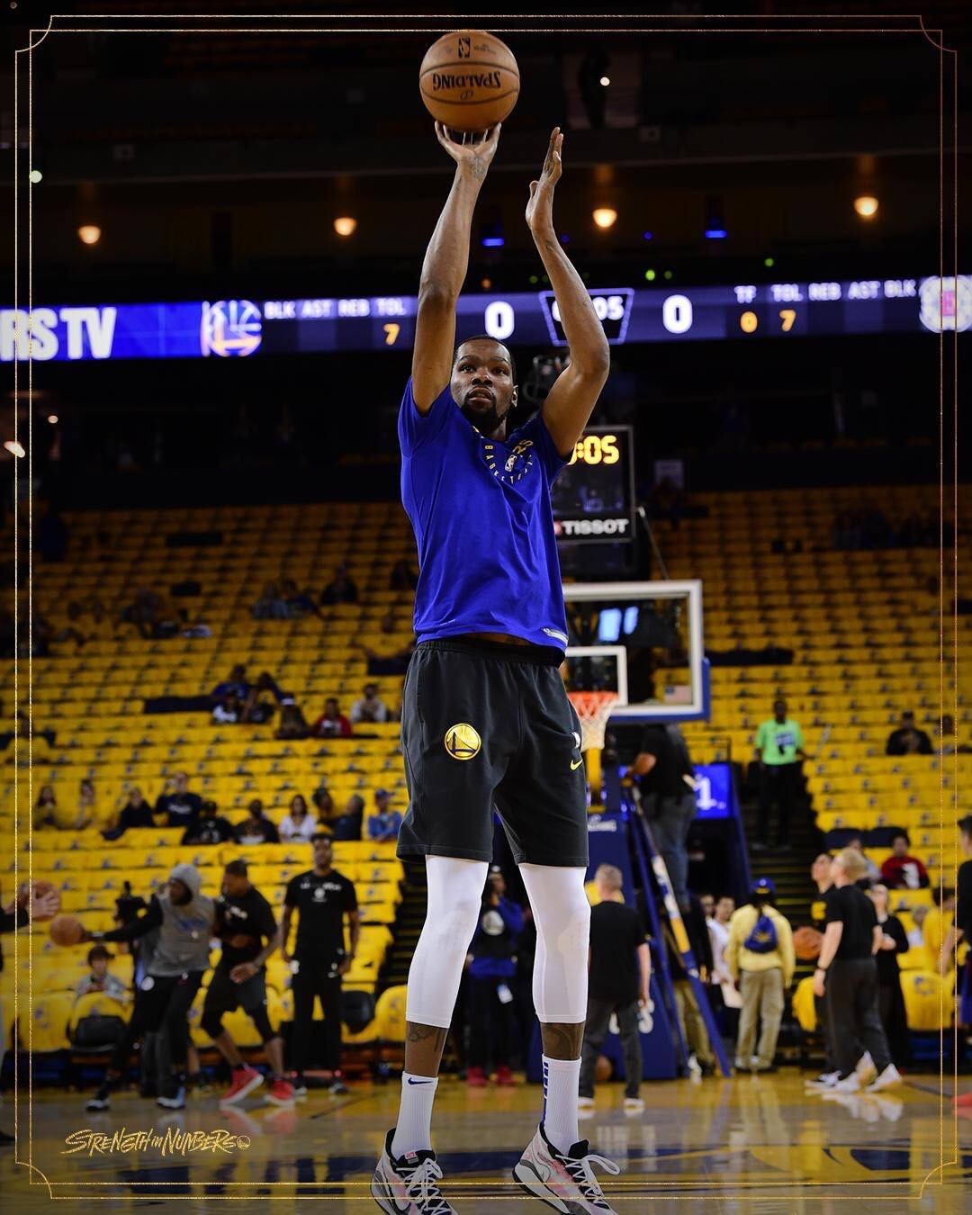 不但展现了 不但展现了