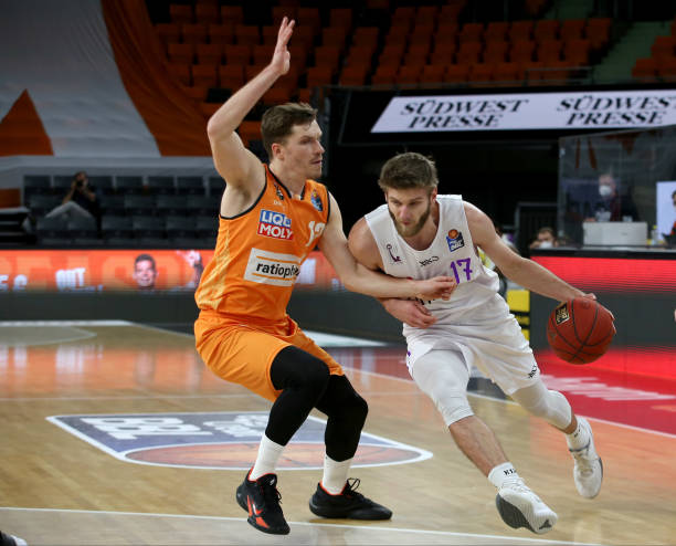 对于巴塞罗 对于巴塞罗