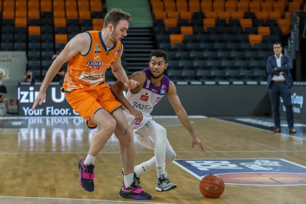 来了更多的 来了更多的